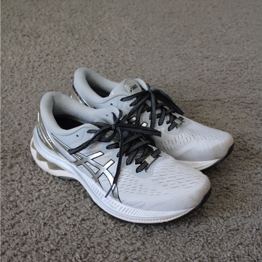ASICS Women's Gel-Kayano 27 Platinum Running shoes in Grey and Silver